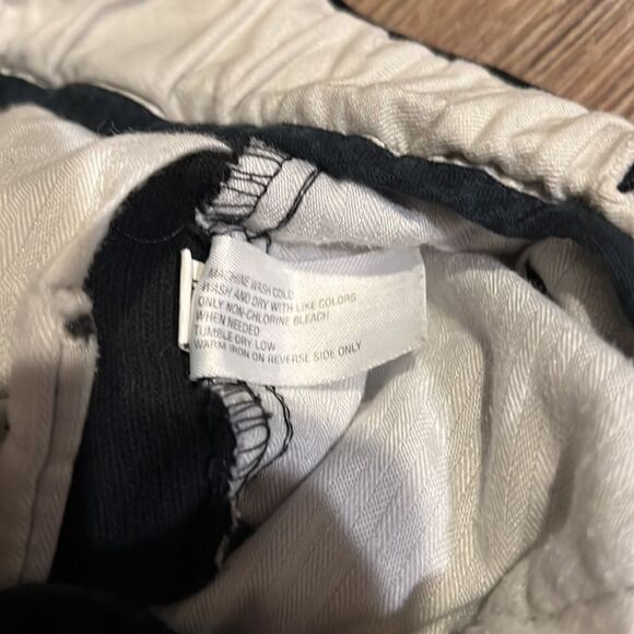 GapKids youth boys size 12 black corduroy pants with adjustable waist. - Picture 5 of 6